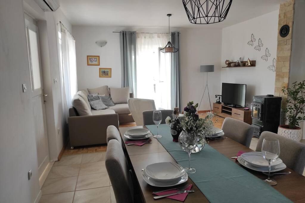 Kuca Za Odmor M&J Villa Benkovac Luaran gambar