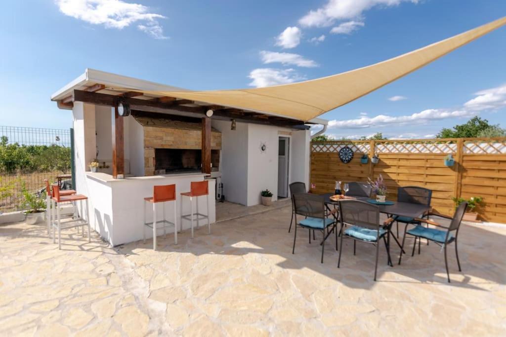 Kuca Za Odmor M&J Villa Benkovac Luaran gambar