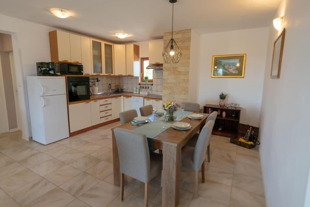 Kuca Za Odmor M&J Villa Benkovac Luaran gambar