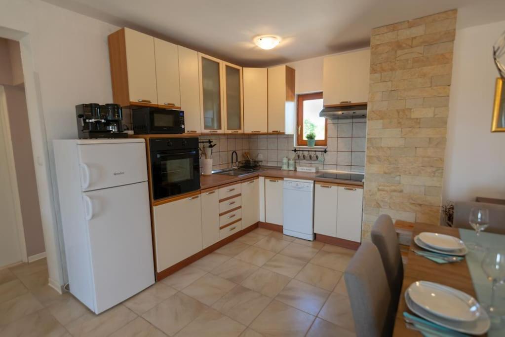 Kuca Za Odmor M&J Villa Benkovac Luaran gambar